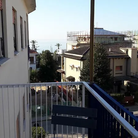 Centro E Mare, Zona Manzoni *